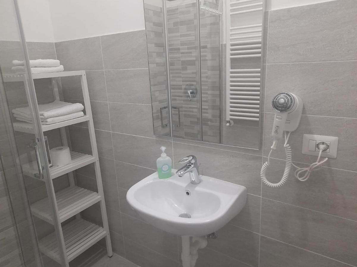 Your Independent Room Lecco Exterior photo